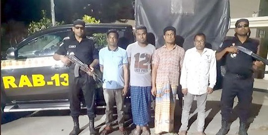 ফুলবাড়ীতে প্রাইভেট কারসহ ফেন্সিডিল জব্দ